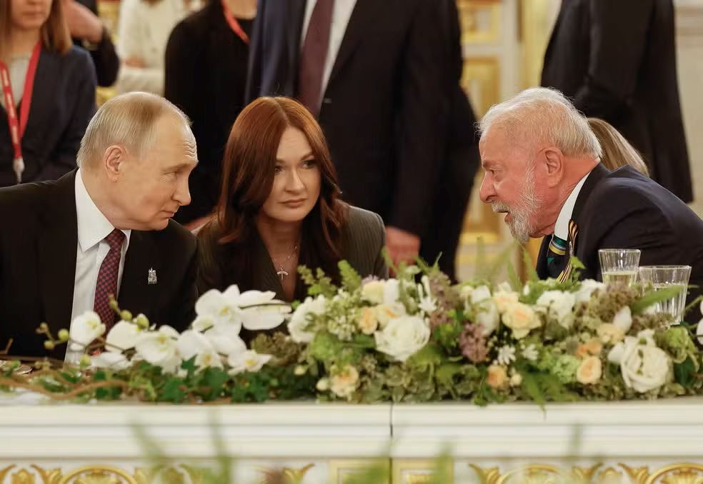 Lula participa de jantar com Putin na véspera dos 80 anos do Dia da Vitória