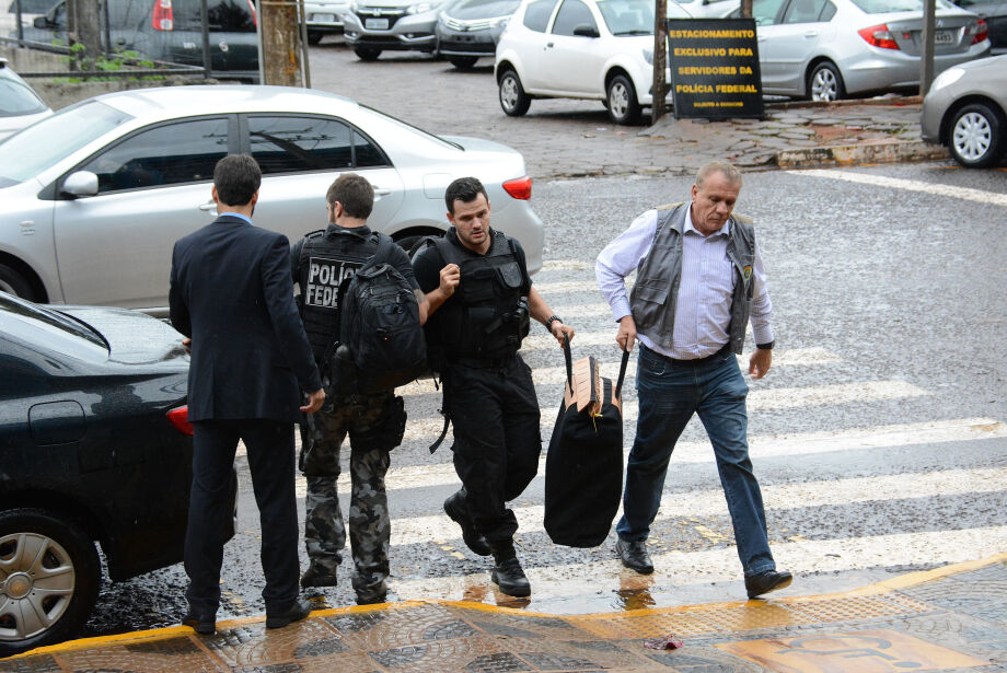 STF desengaveta ação contra ex-servidores investigados na Operação Lama Asfástica   Cover Image