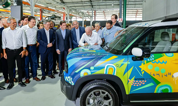 Lula: queda da pobreza está ligada à menor inflação e maiores salários