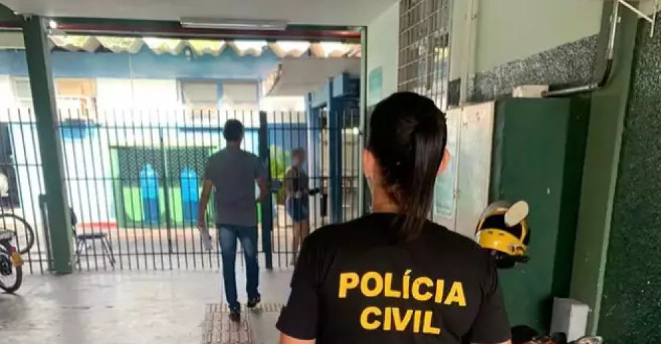 Professor acusado de abusar da filha é demitido pelo Governo de MS