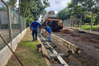 Via de acesso à marina do Balneário está sendo alargada e receberá pavimentação