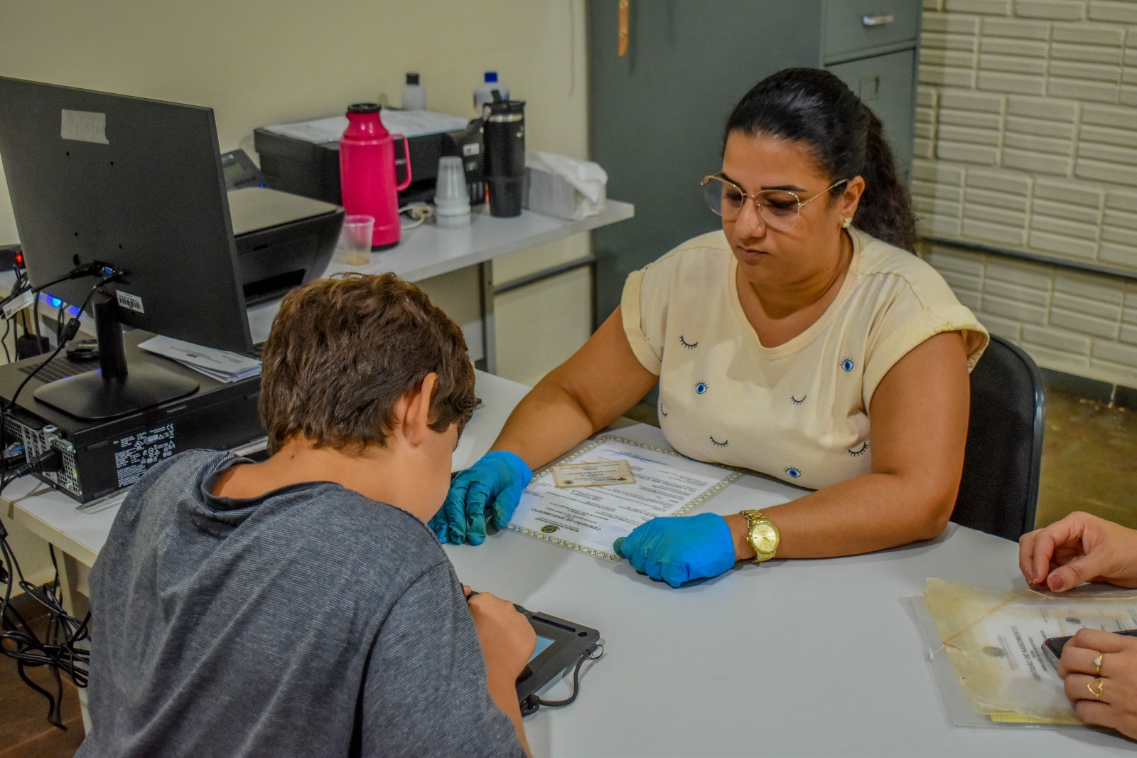 Parceria garante emissão gratuita de novo RG para crianças e adolescentes atendidos pelo SCFV