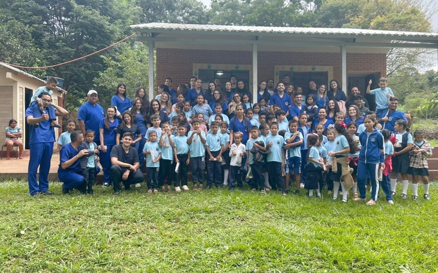UCP-Interamericana levam projeto social  a escola rural de Pedro Juan Caballero