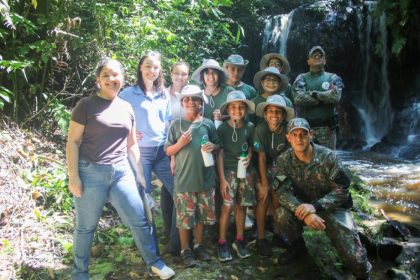 Crianças e adolescentes da Patrulha Florestinha vivenciam educação ambiental no Parque Natural Municipal do Pombo