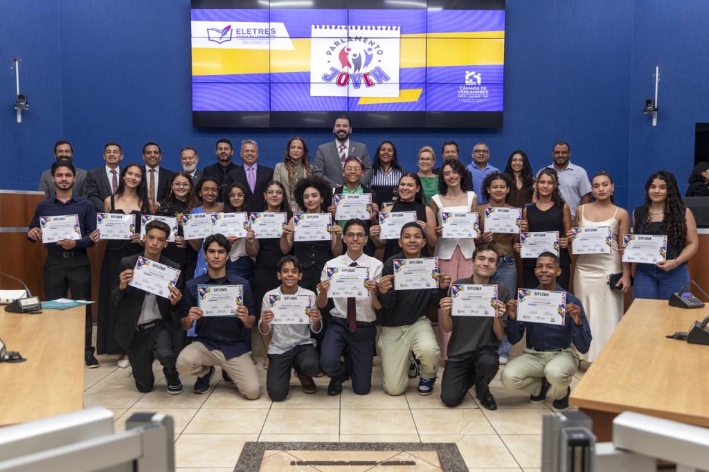 Vozes do futuro: Câmara de Três Lagoas dá posse à segunda legislatura do Parlamento Jovem