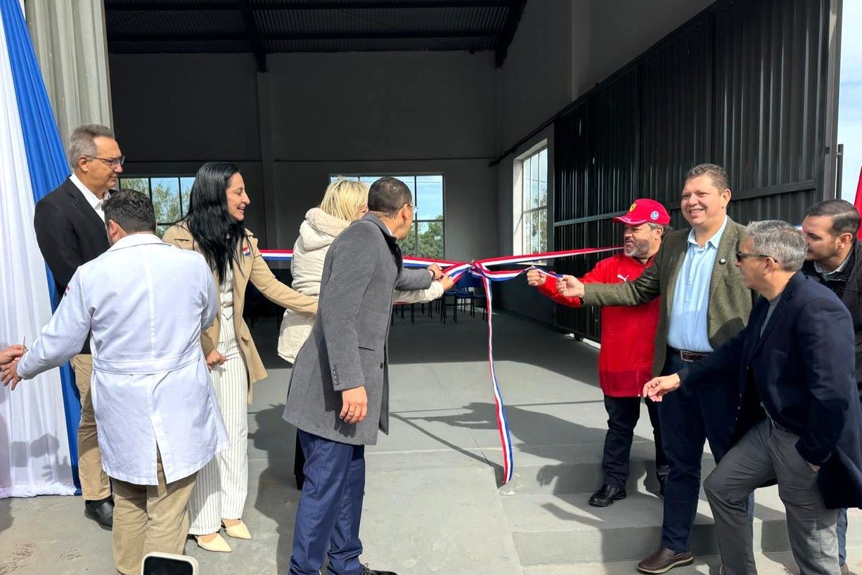 “Nova clínica leva dignidade à comunidade”, diz Carlos Bernardo ao inaugurar sexto centro de saúde