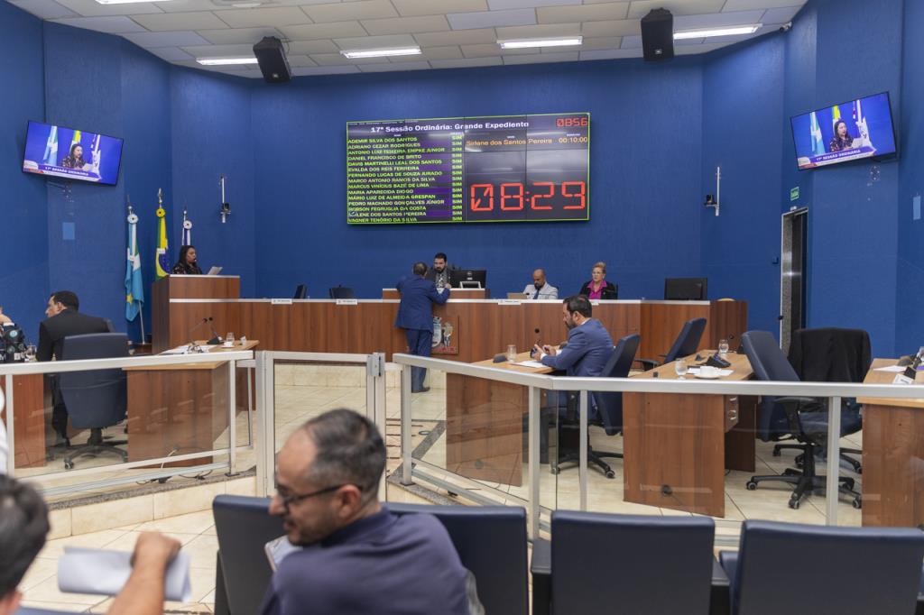 Vereadores aprovam Dia do Nutricionista e homenageados de sessão solene alusiva aos 111 anos de Três Lagoas