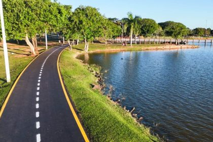 Após recapeamento, pista da Lagoa ganha nova sinalização viária