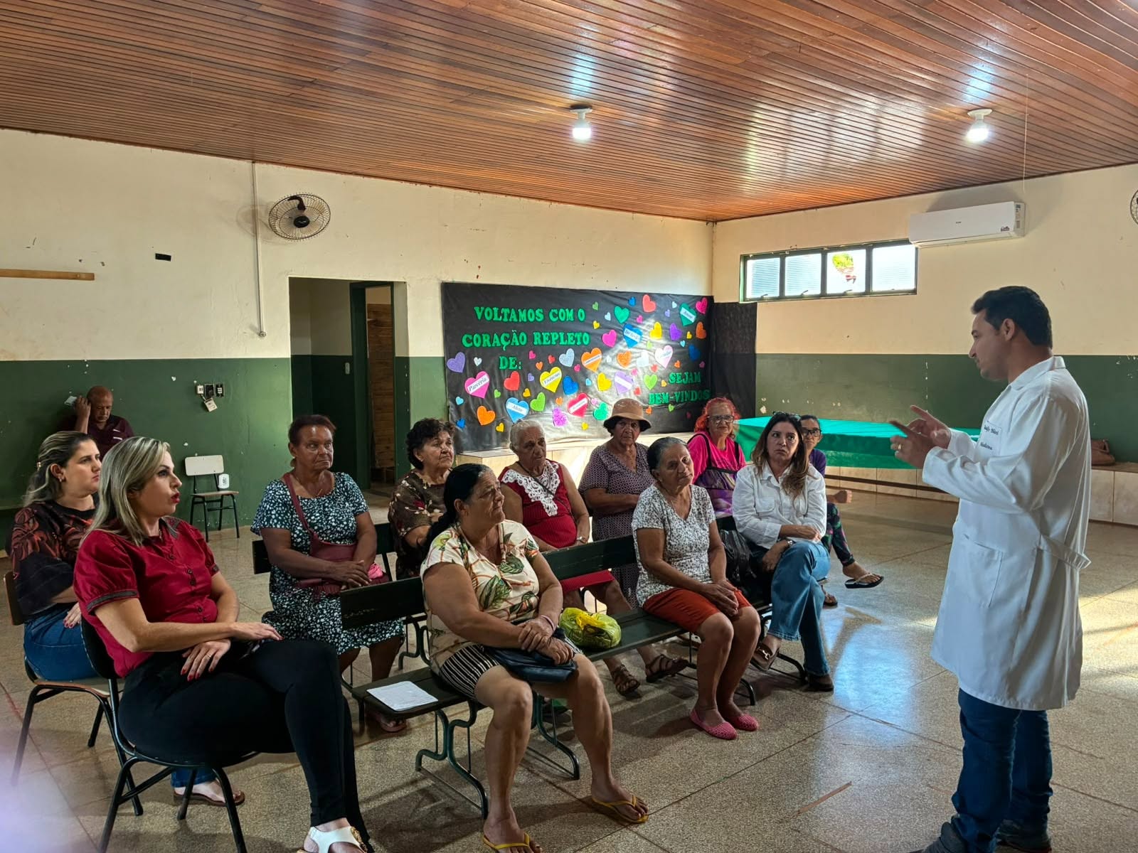 CRAS promove palestra sobre saúde para idosos em Selvíria