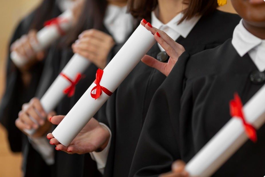 Polêmica sobre diplomas universitários: denúncias  contradizem versão da UNISUD sobre período investigado
