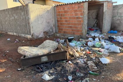 Em menos de 10 dias após força-tarefa, descarte irregular de lixo volta a tomar conta dos Bairros Novo Oeste e Nova Três Lagoas