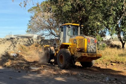 Prefeitura leva ação de limpeza ao Alto da Boa Vista com retirada de lixo e entulhos