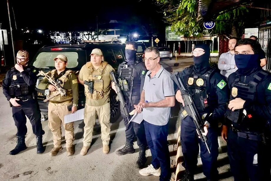 Vídeo: a caminho de Campo Grande, Neno Razuk é entregue à PF em Corumbá 