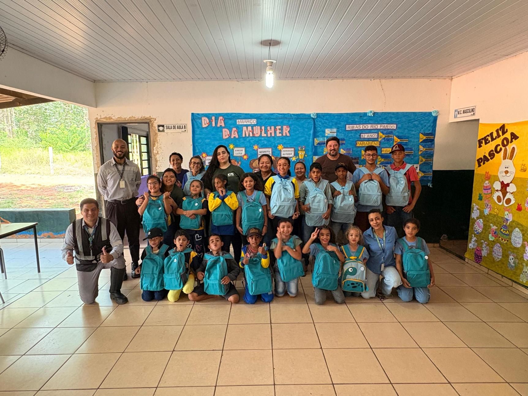 Suzano doa 245 kits escolares e fortalece apoio à educação em comunidades de MS