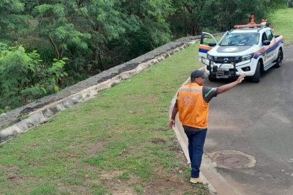 Defesa Civil realiza acompanhamento preventivo em área de risco na região do Zucão